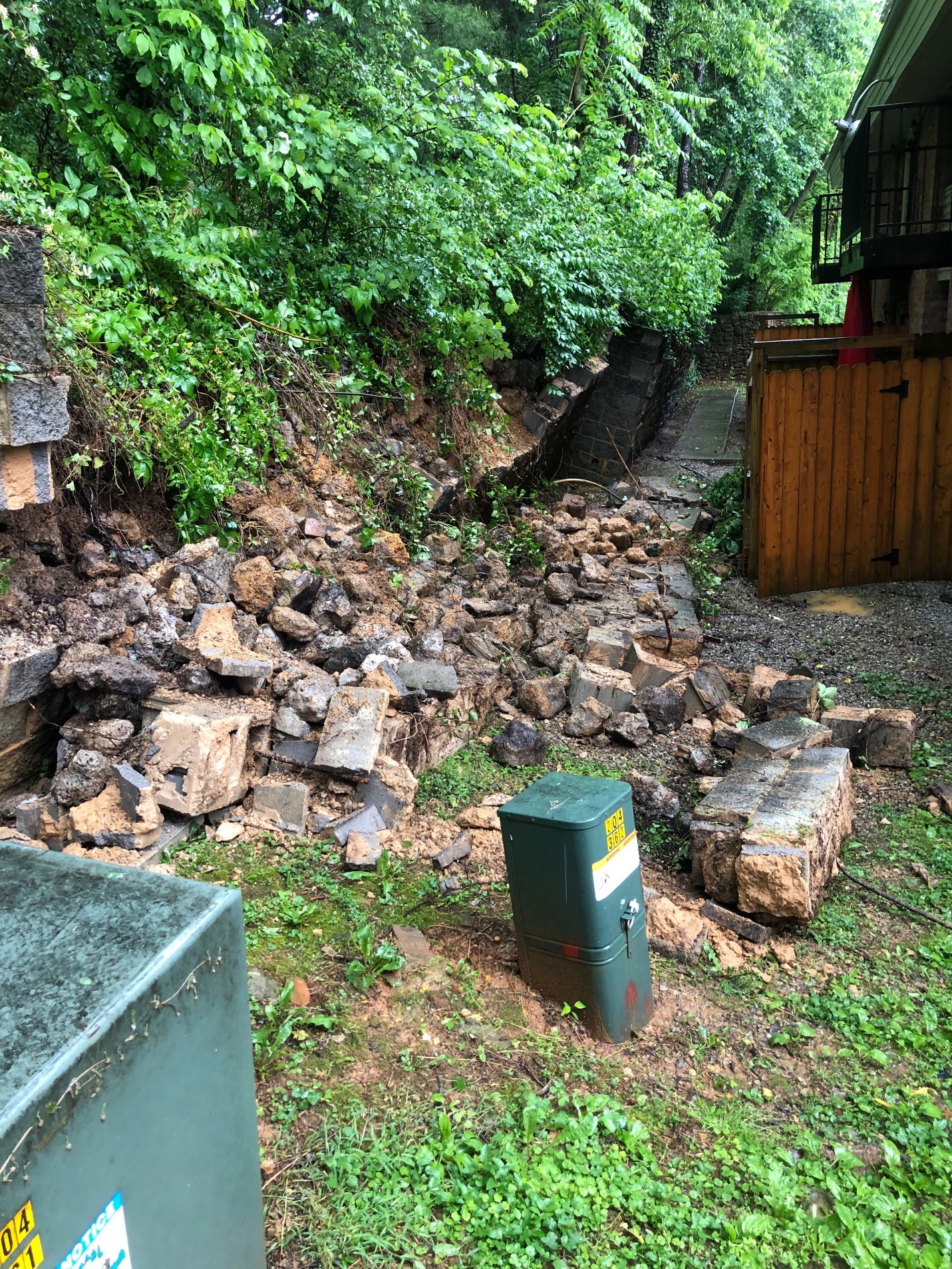 Retaining wall collapsed before repair